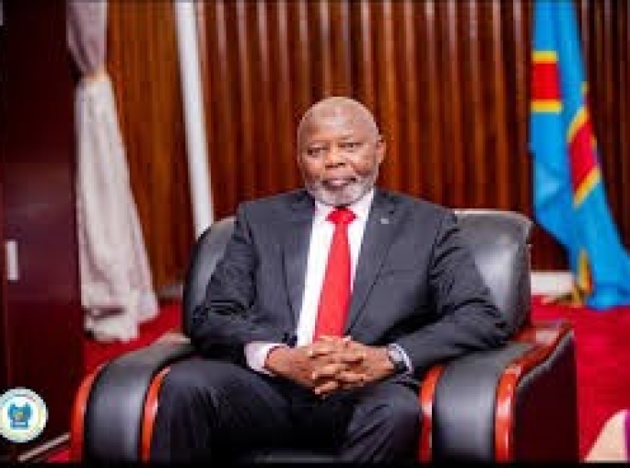Signature de l’accord de paix RDC-Rwanda sous l’égide des USA : Vital Kamerhe salue le leadership et la diplomatie agissante de Félix Tshisekedi !